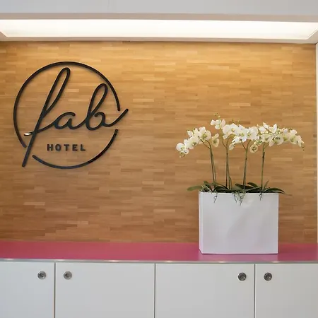 Fab Hotel 3*