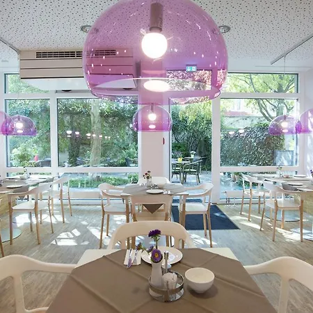 Hotel Fab 3*