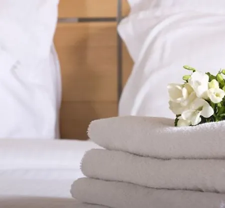 Fab Hotel 3*